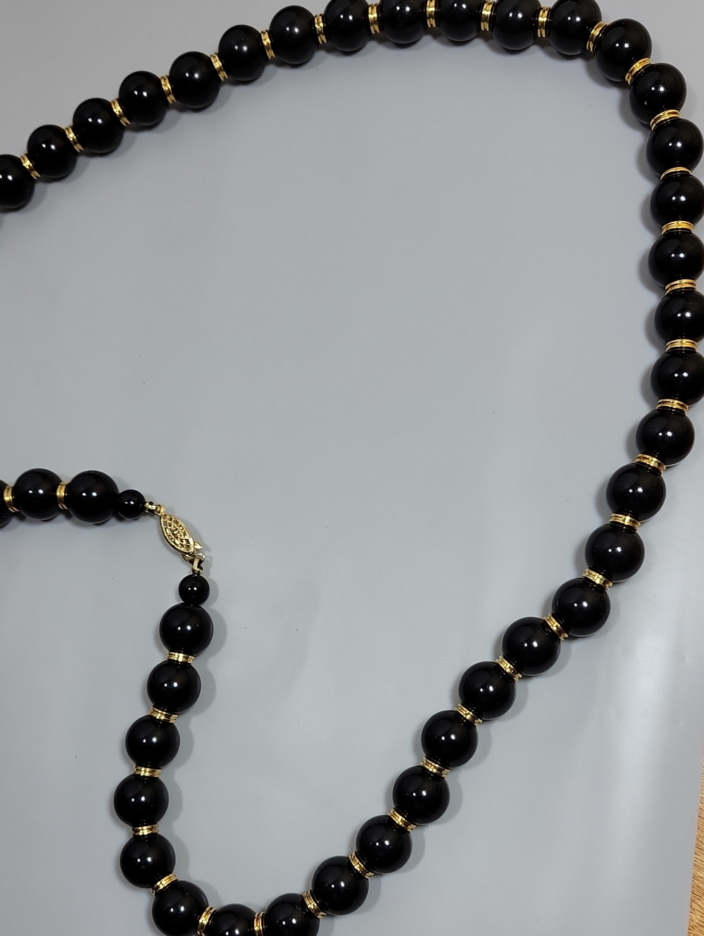 Black and gold bead 31 inches necklace